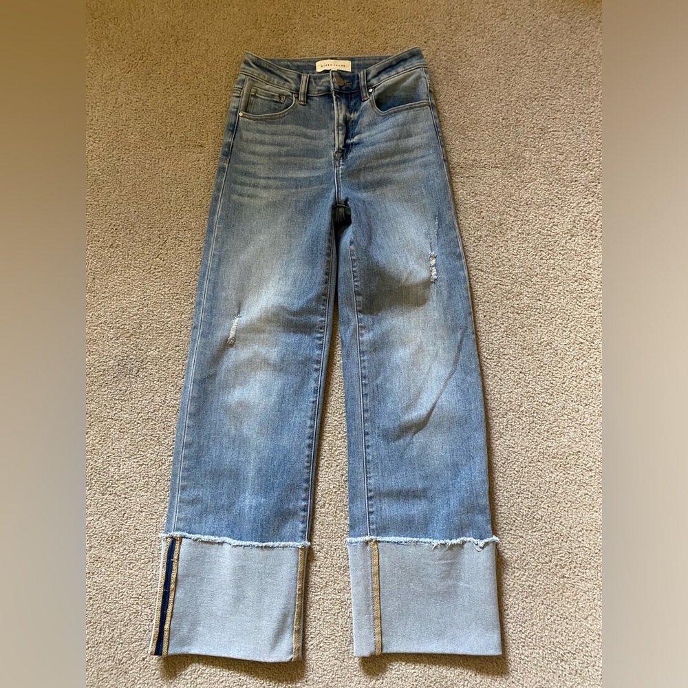 Risen Light Wash Cuffed Jeans